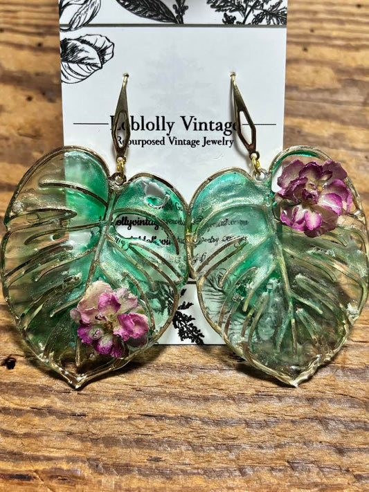Gilded Monstera Garden Earrings