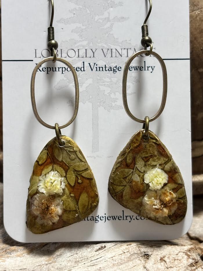 Baby’s Breath Botanical Clay Earrings
