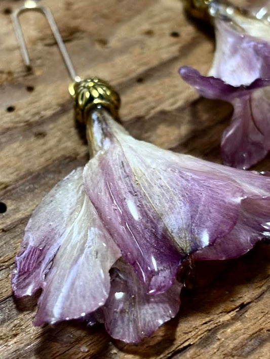 Lavender Alstroemeria Everheld Earrings
