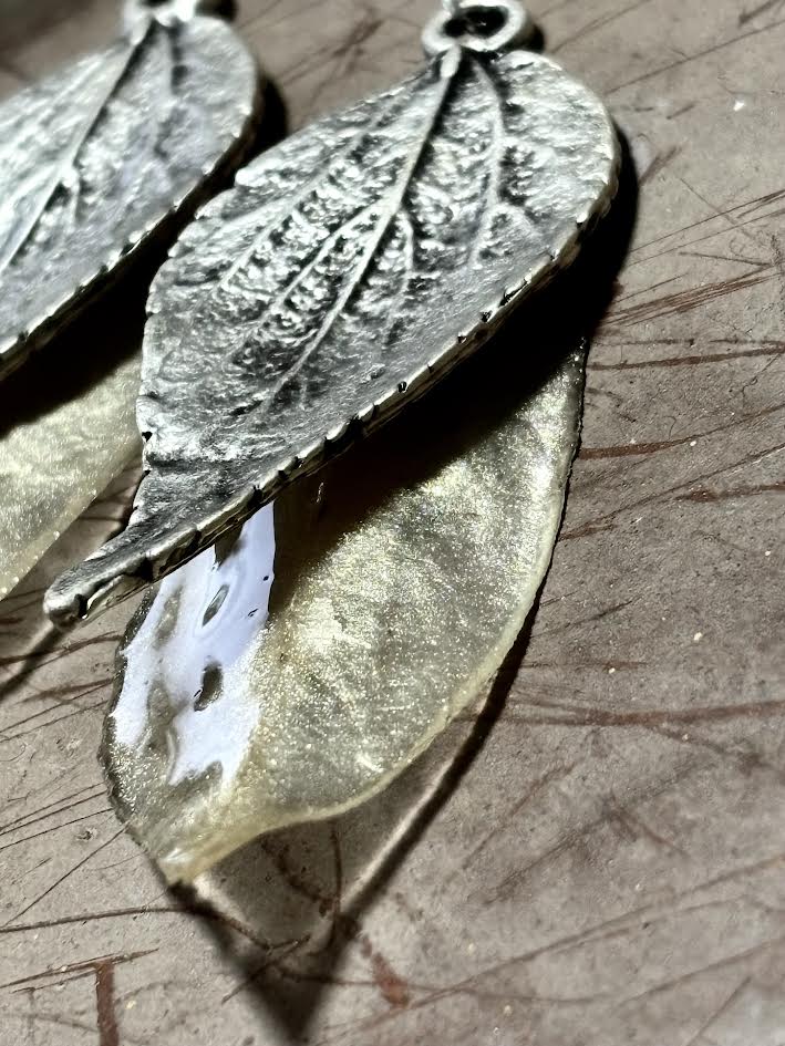 Everheld Veil Leaf Earrings