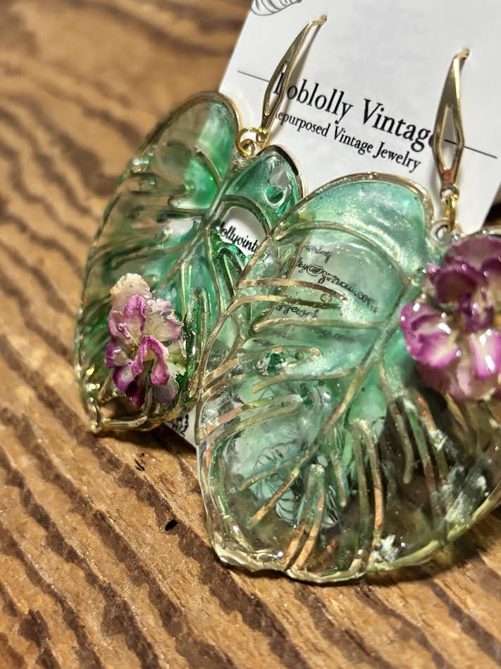 Gilded Monstera Garden Earrings