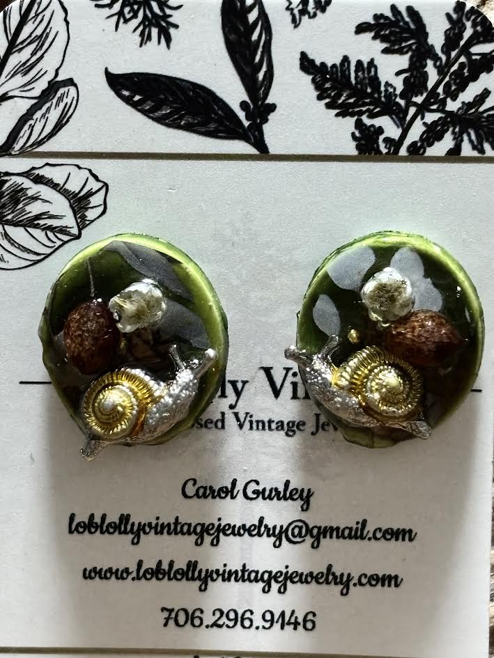 Pigment & Petal Stud Earrings