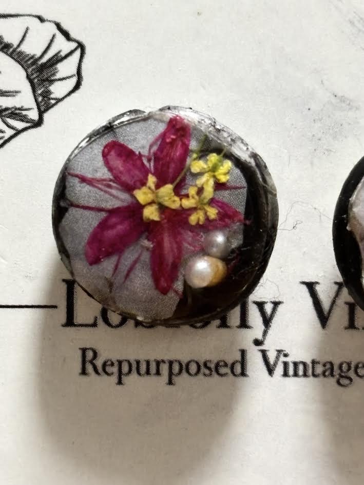 Pigment & Petal Stud Earrings