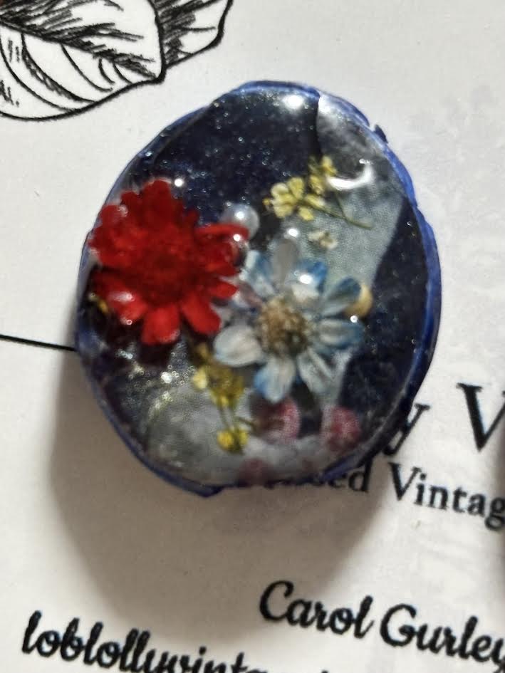 Pigment & Petal Stud Earrings