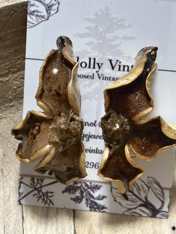 Cotton Husk Relic Stud Earrings