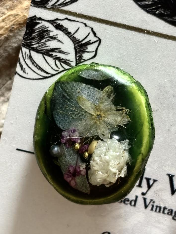 Pigment & Petal Stud Earrings
