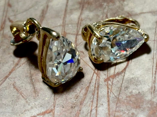 Golden Pearlight Clip-On Earrings