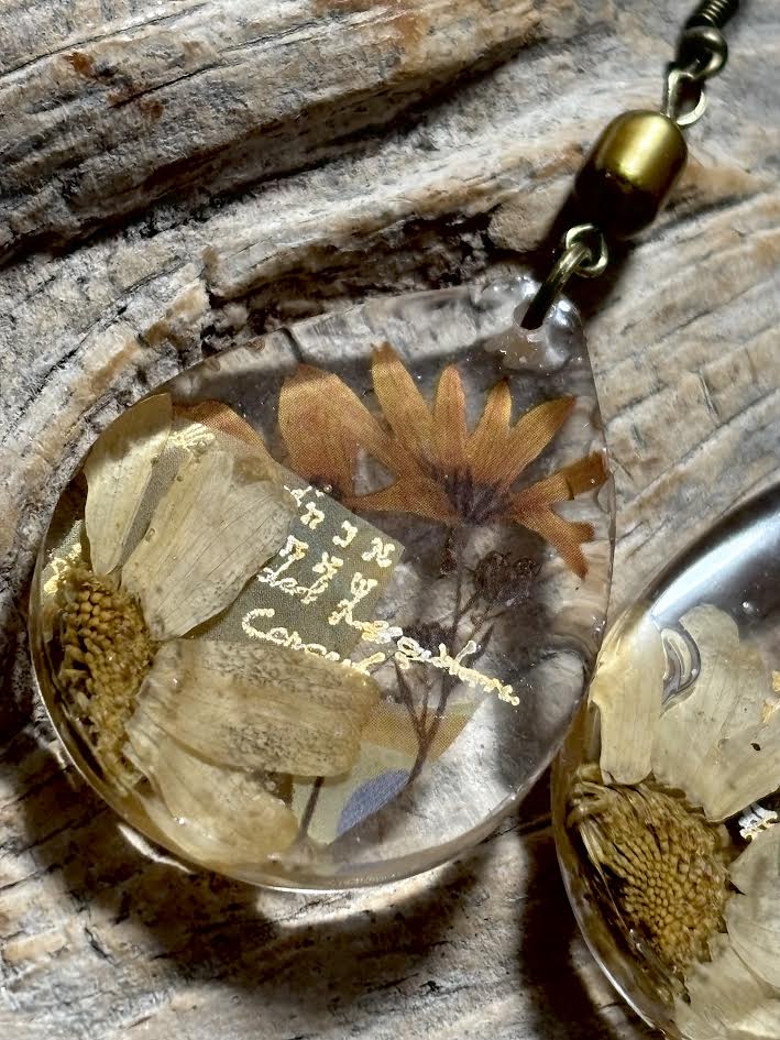 Golden Field Daisy & Pearl Drop Earrings