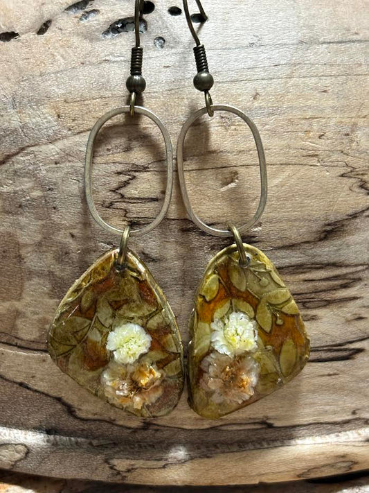 Baby’s Breath Botanical Clay Earrings