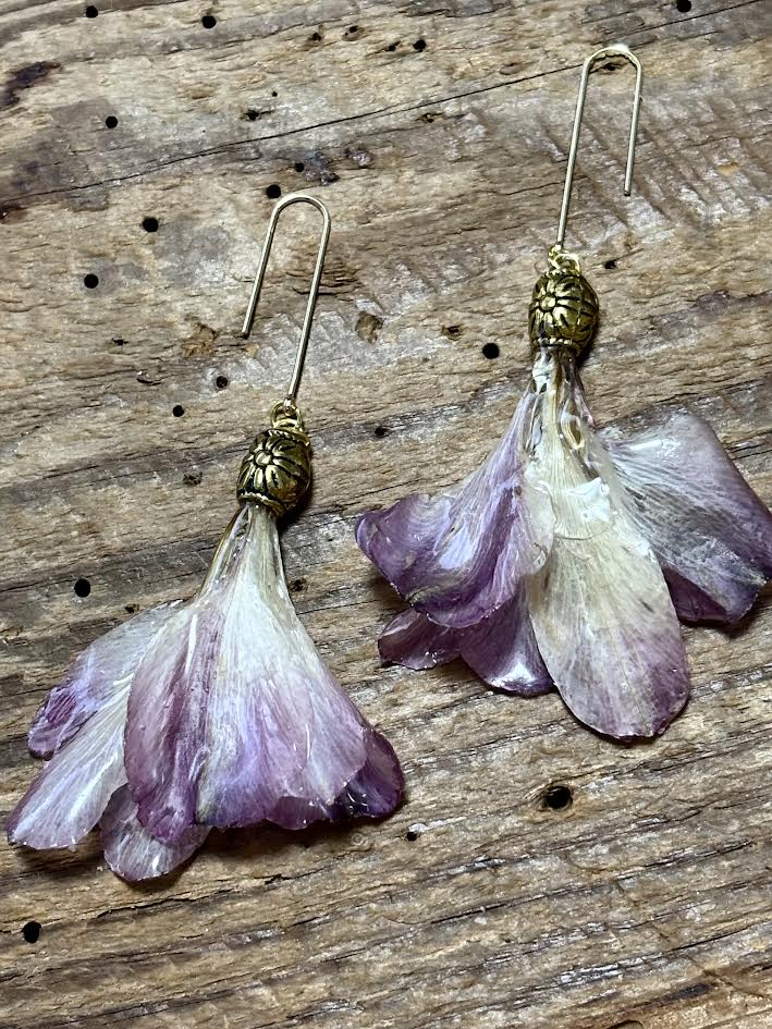 Lavender Alstroemeria Everheld Earrings