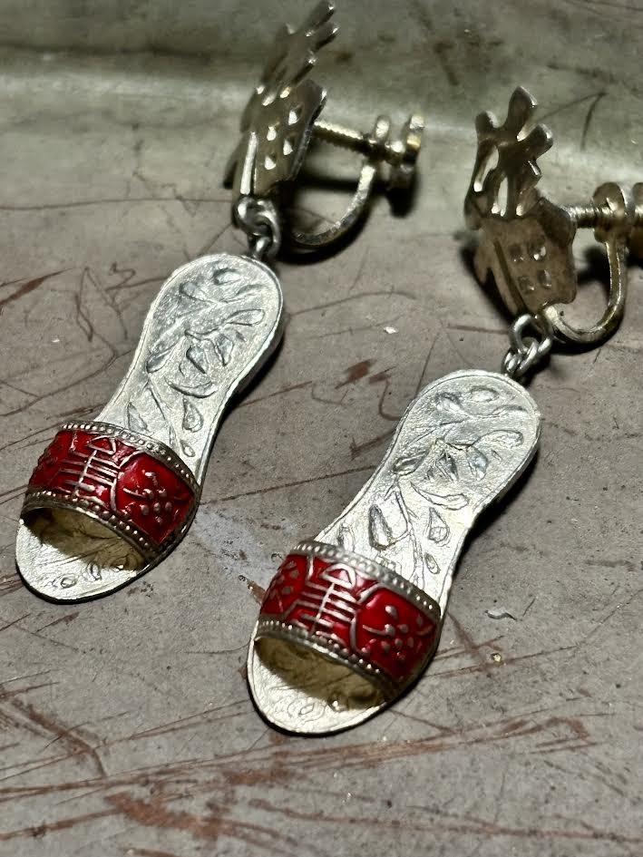 Sterling “Double Happiness” Red Enamel Sandal Clip Earrings (Screw-On)