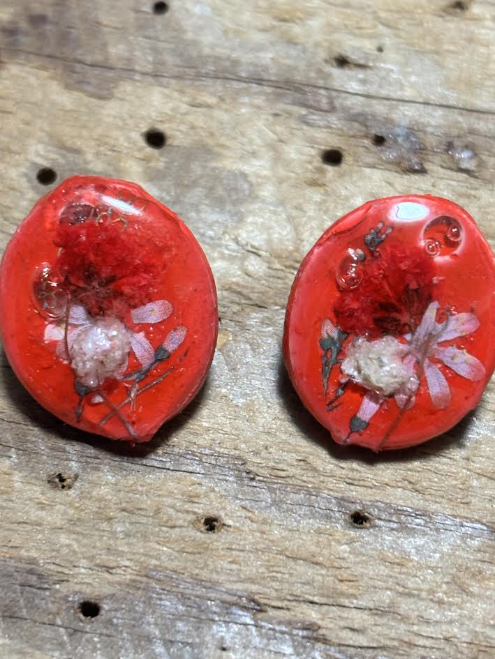 Pigment & Petal Stud Earrings