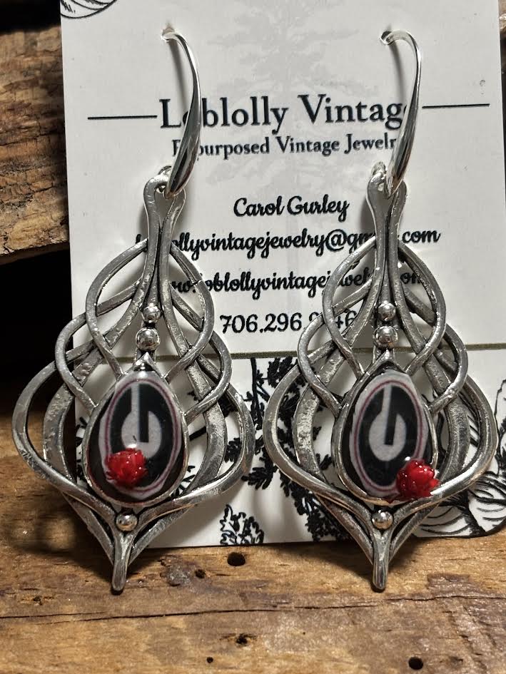 Between the Hedges - Earrings