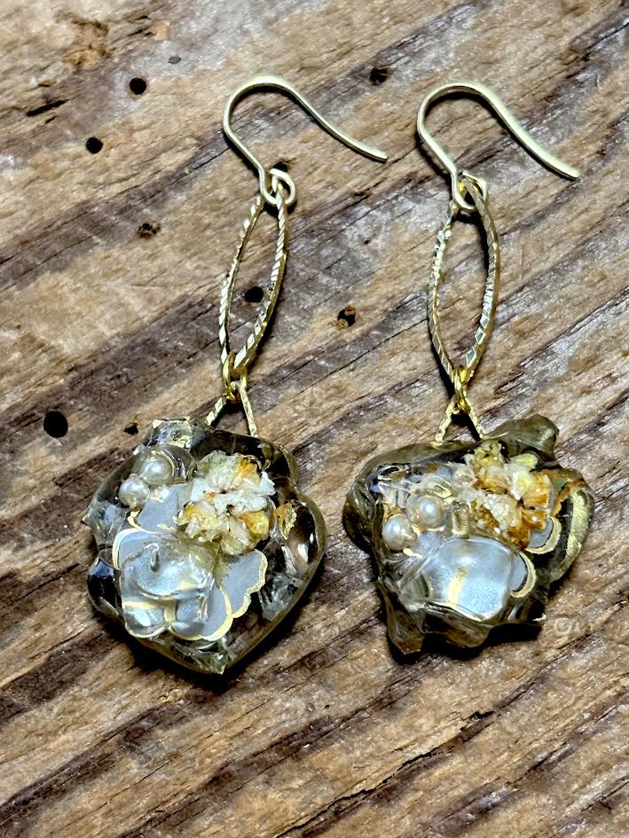 Golden Drift Baby’s Breath Drops