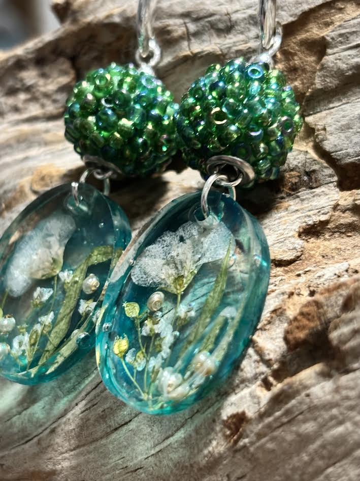 Mosslight & Pearl Earrings