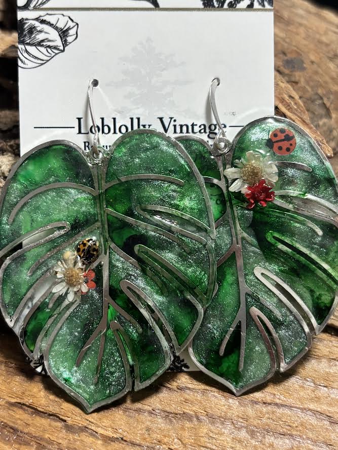 Gilded Monstera Garden Earrings