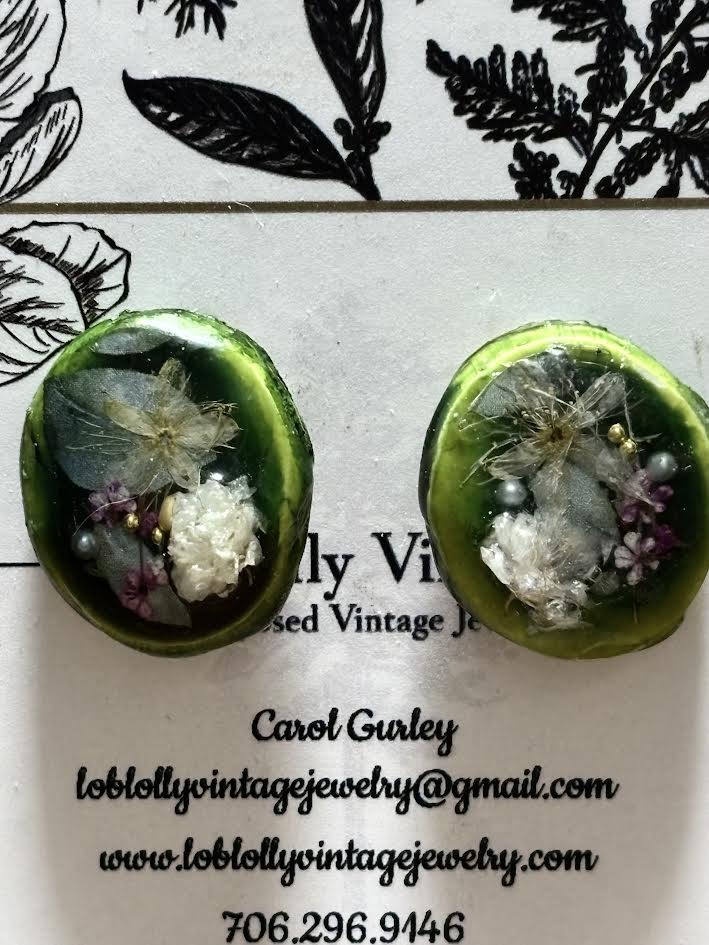 Pigment & Petal Stud Earrings