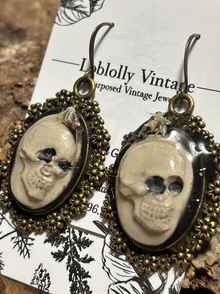 Midnight Skull Cameo Earrings – Gothic Floral Filigree