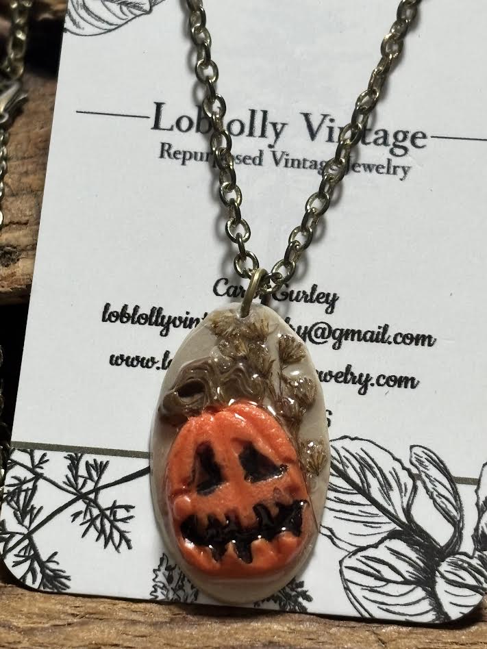 Ghost of the Garden Necklace
