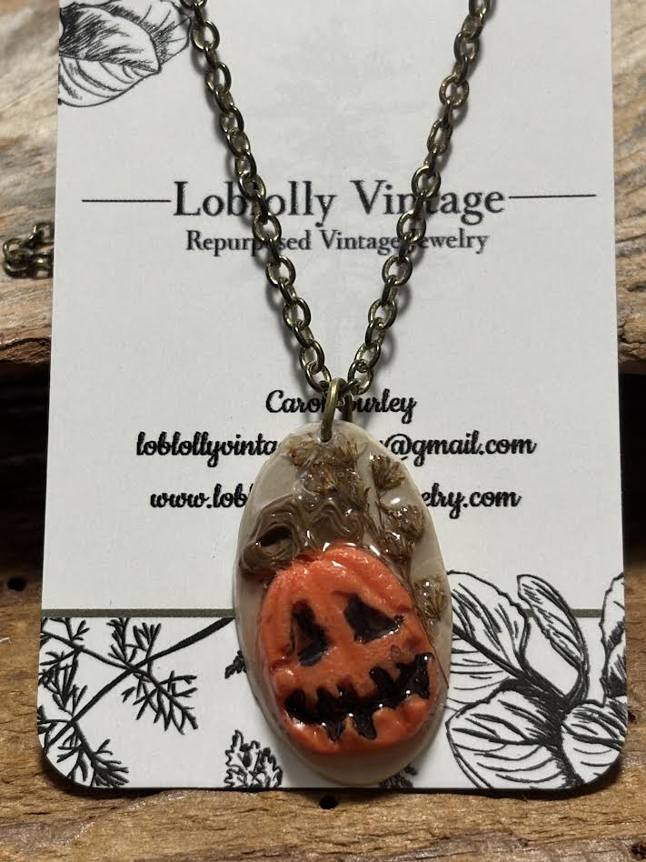 Ghost of the Garden Necklace